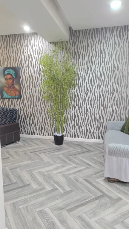 Комфортная квартира с балконом в центре Тбилиси