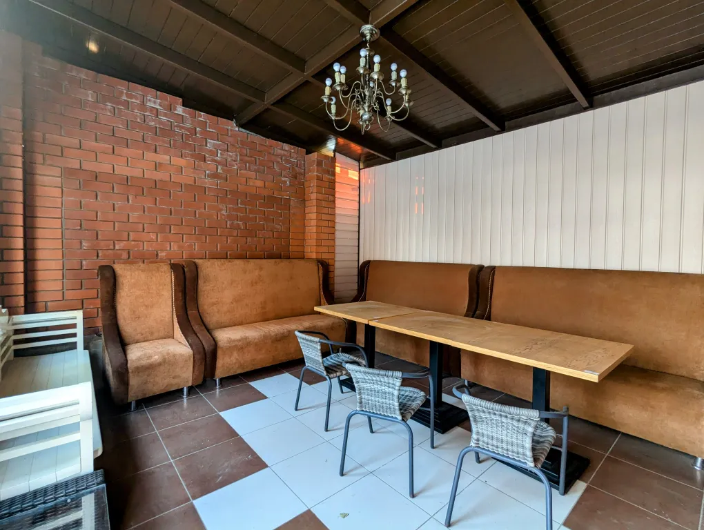 8-комнатный Дом