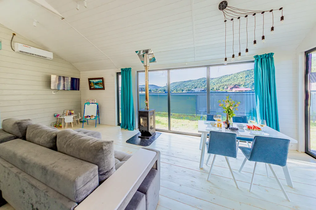 Коттедж Дом у горной реки в окружении гор — Горячий Ключ