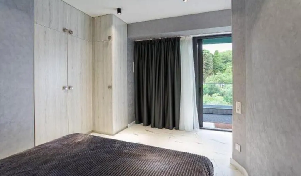 Парк хаус студия с видом на горы в Приморском парке