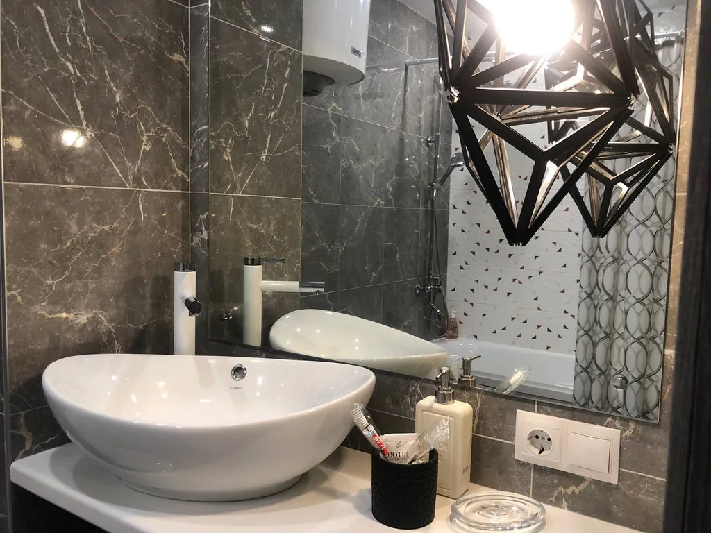 Студия возле ТЦ Изумрудный город