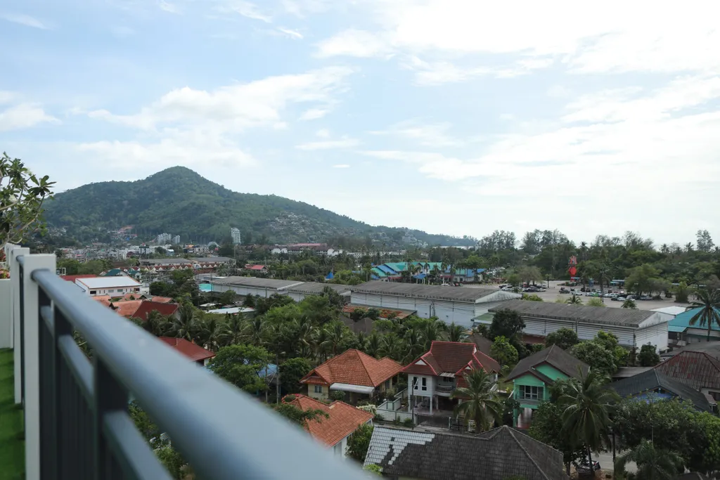 Отдых у моря с бассейном, спортзалом, рядом с пляжем Камала 202