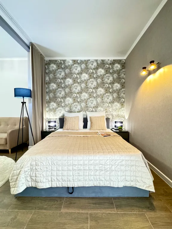 Дизайнерский апартамент на набережной