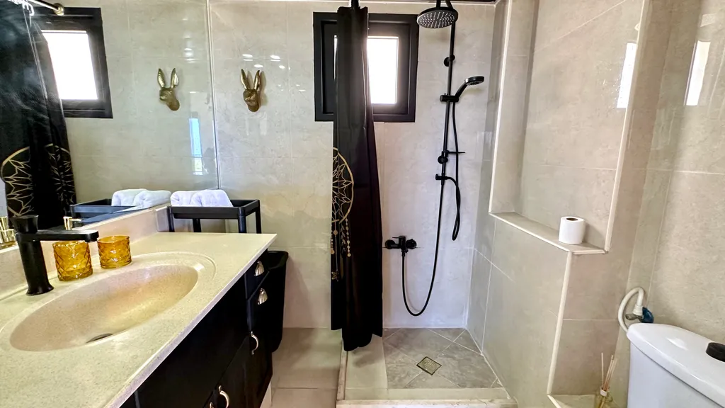 GW951 Квартира с балконом с видом на море (Gugel Waves Nahariya)