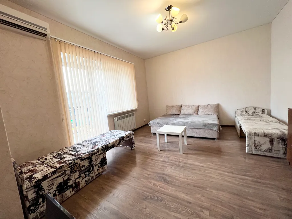 Эконом двушка в районе площади Победы