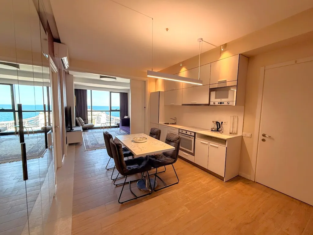 Двухкомнатная квартира с видом на море, Porta Batumi Tower