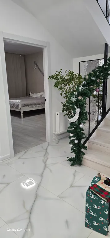 Коттедж Новый дом с тёплым бассейном во дворе — Елизаветинская