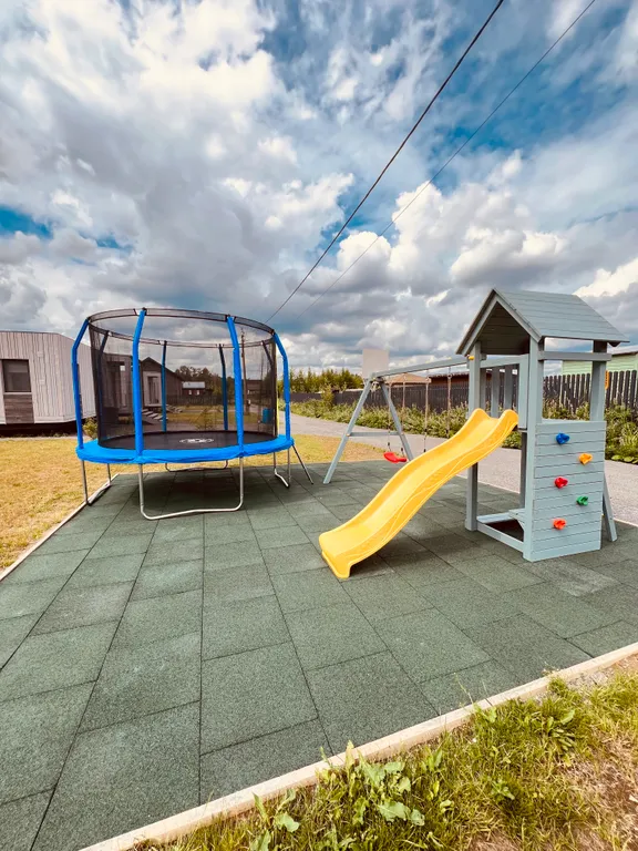 Новый комфортабельный дом для отдыха на берегу лесного озера