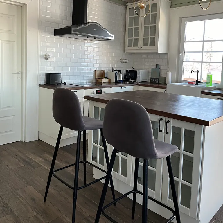 Isotalo - большой дом у озера в карелии, для большой компании