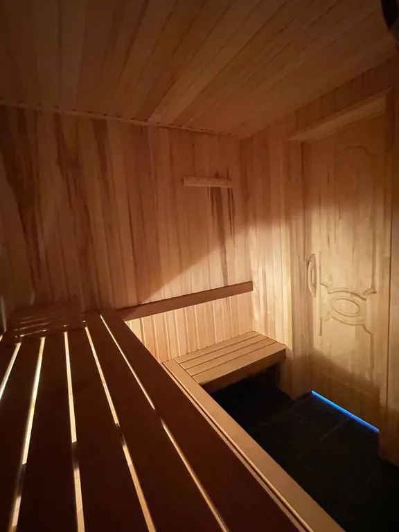 Уютный номер с бассейном