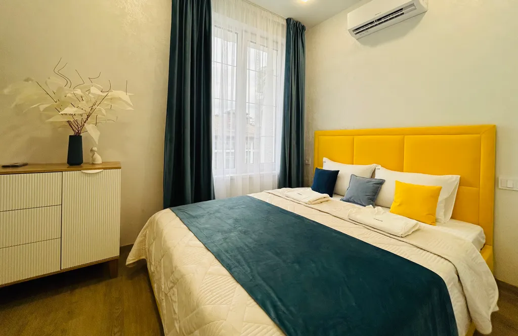 Квартира ЖК Арт Лайт Сити апартаменты с отдельной спальней — Сириус