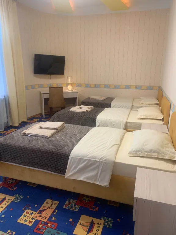 Уникальный, уютный, большой семейный дом. С видом на город