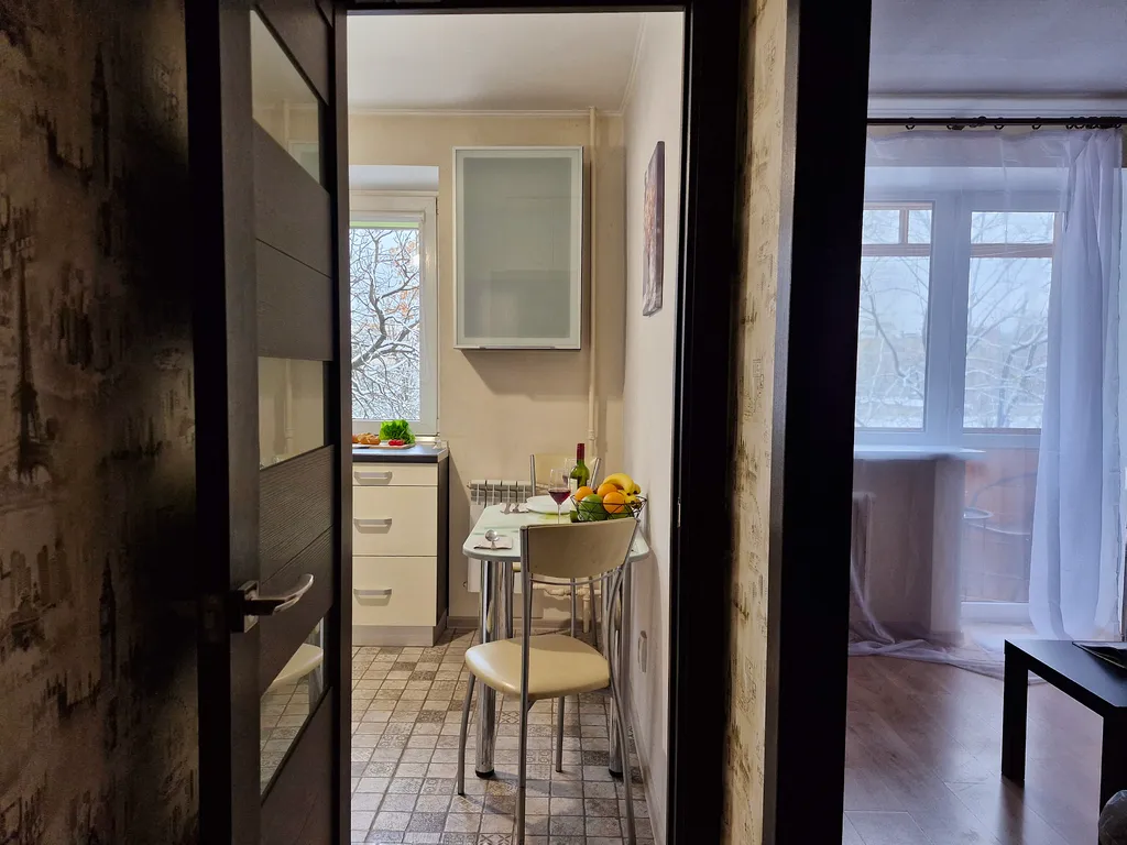 Апартаменты с балконом рядом с Комаровским рынком