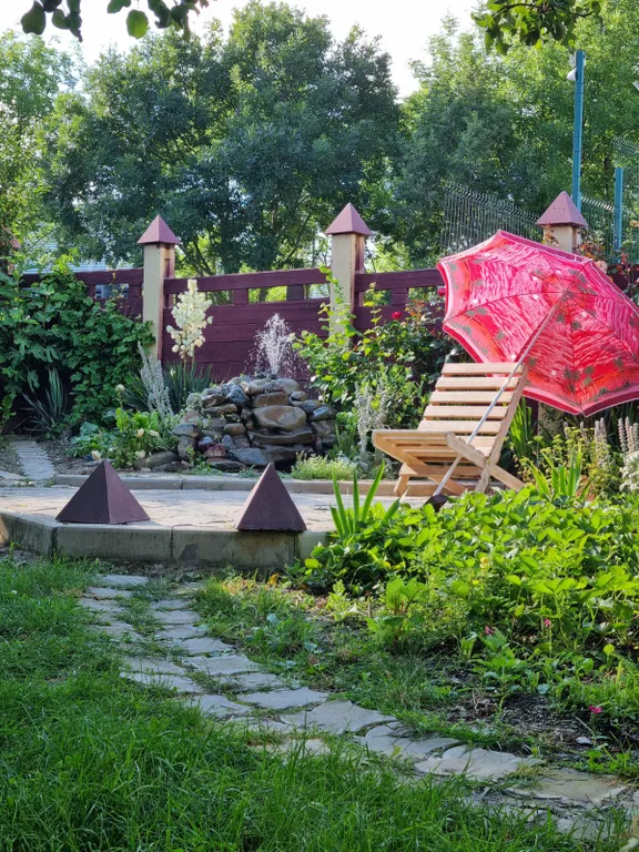 Коттедж Уютный дом рядом с морем в тенисом, фруктовом саду. — Южная Озереевка