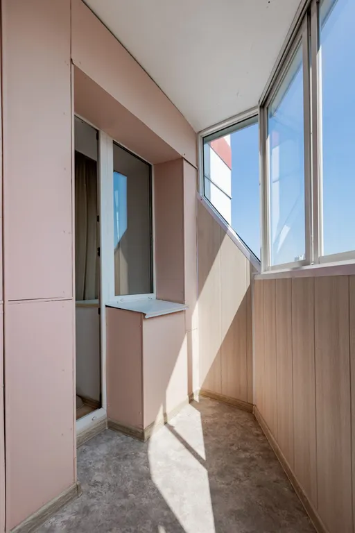 Жилая комната в 3-комнатной квартире 103