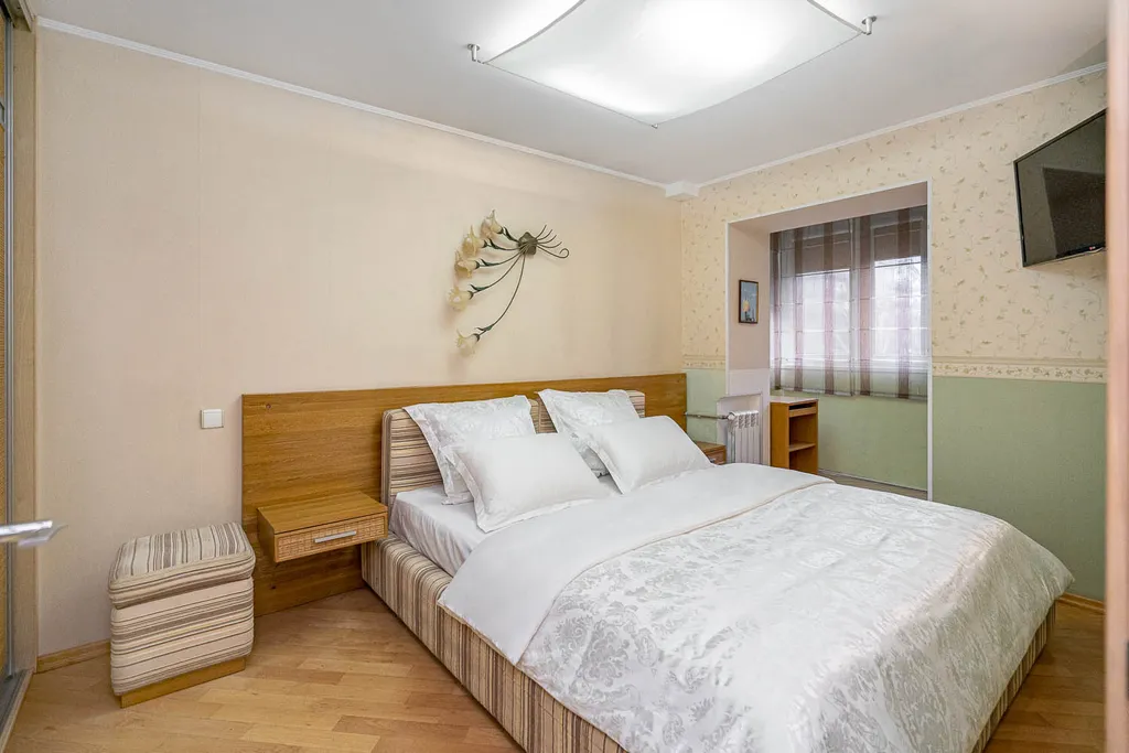 Трехкомнатные апартаменты  в центре