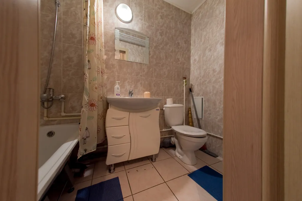 Студия у ледовой арены Трактор