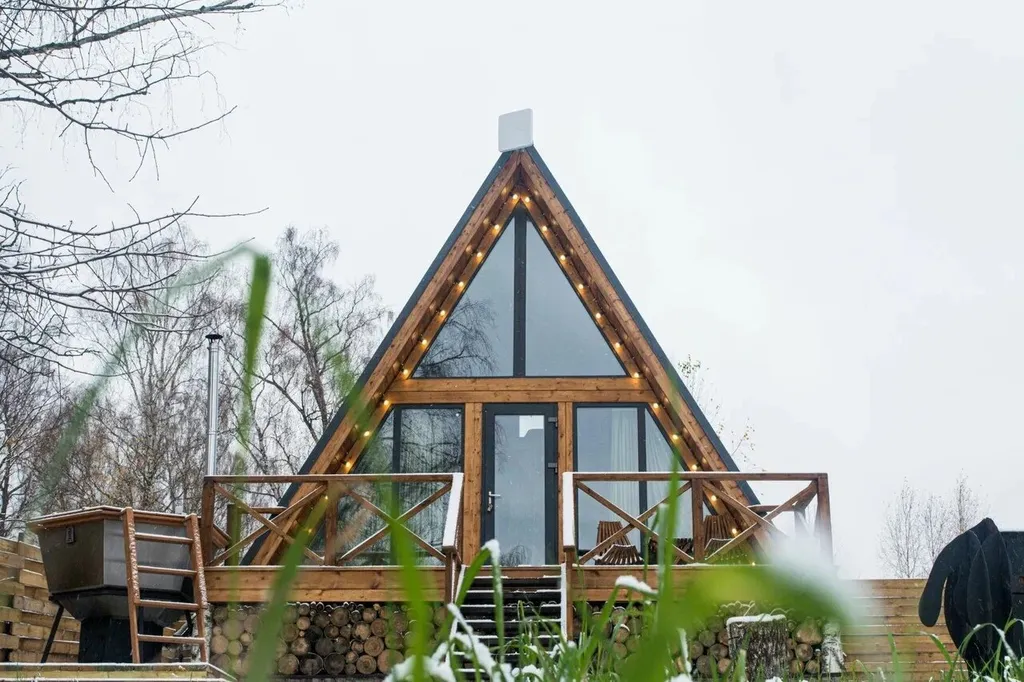 А-фрейм уютный домик у леса  с чаном