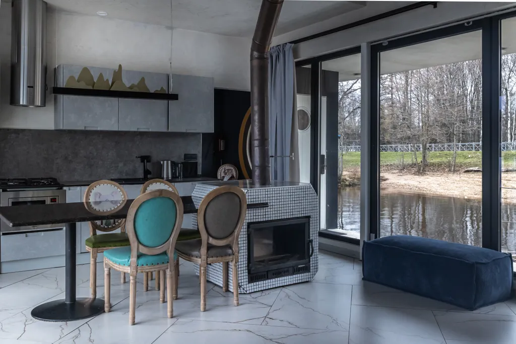 Дом на воде на Крестовском острове