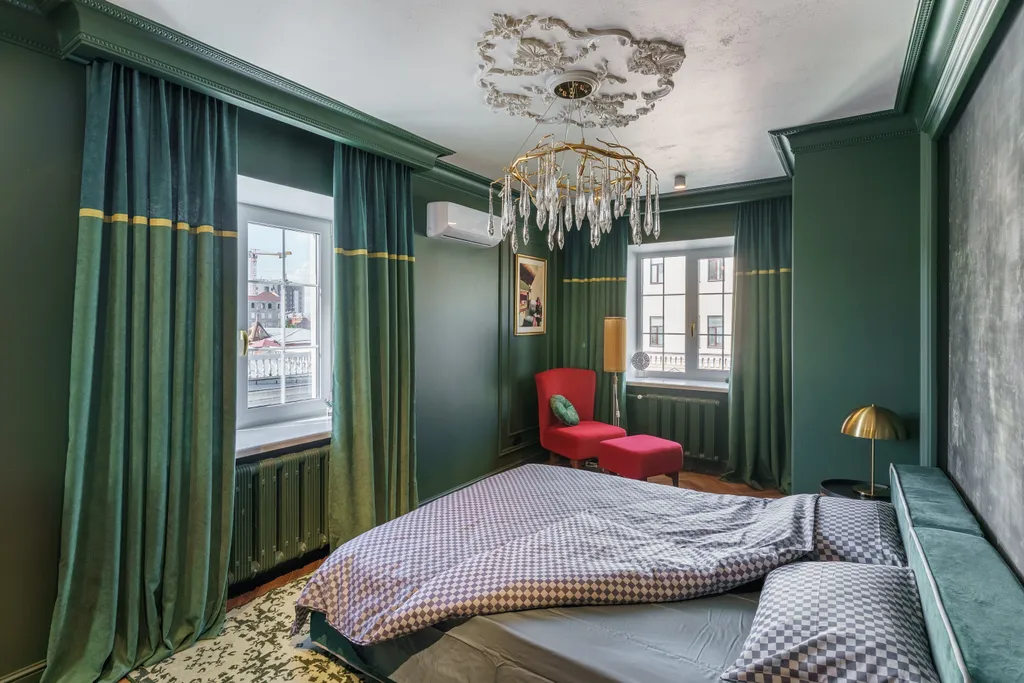 Уникальная квартира в центре с балконом