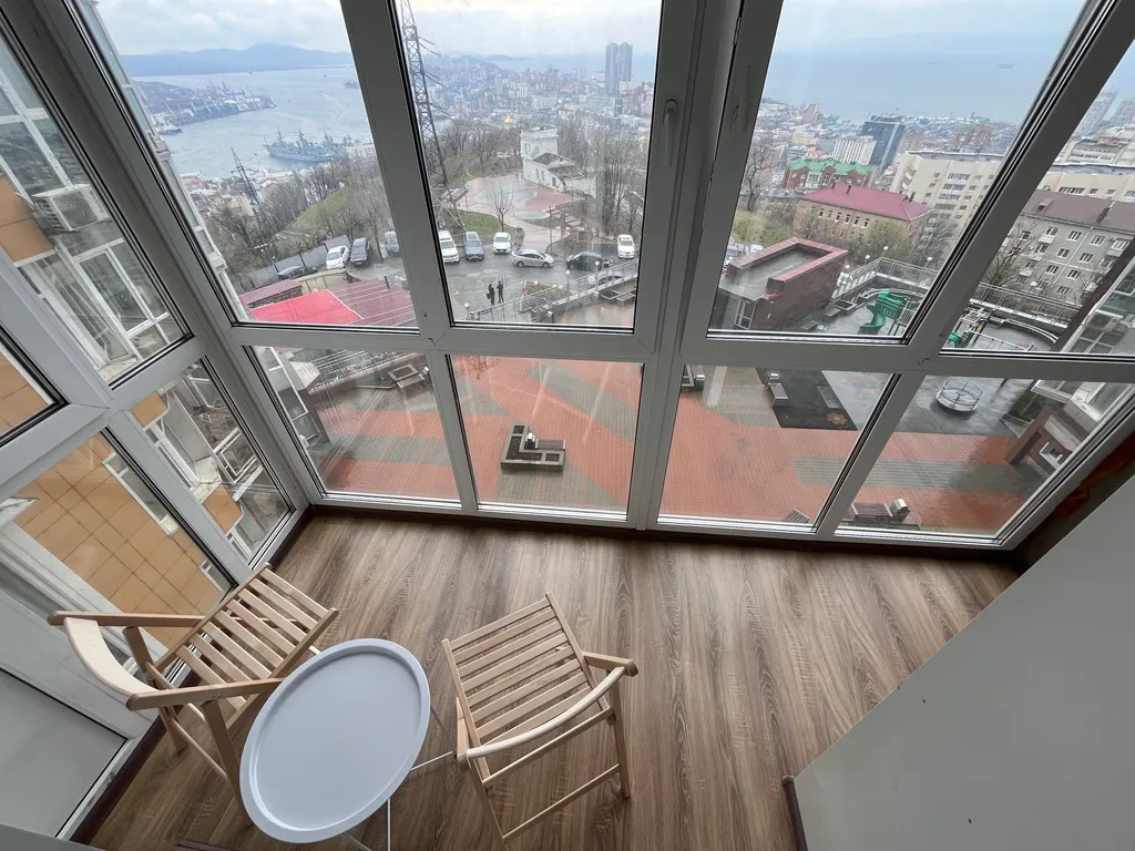 Уютная квартира в центре с видом на море