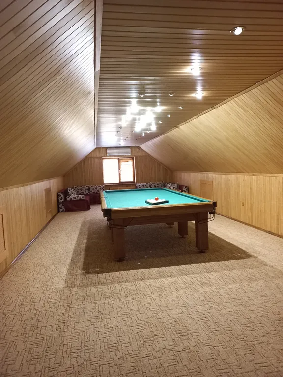 Дом с сауной и бильярдом в центре