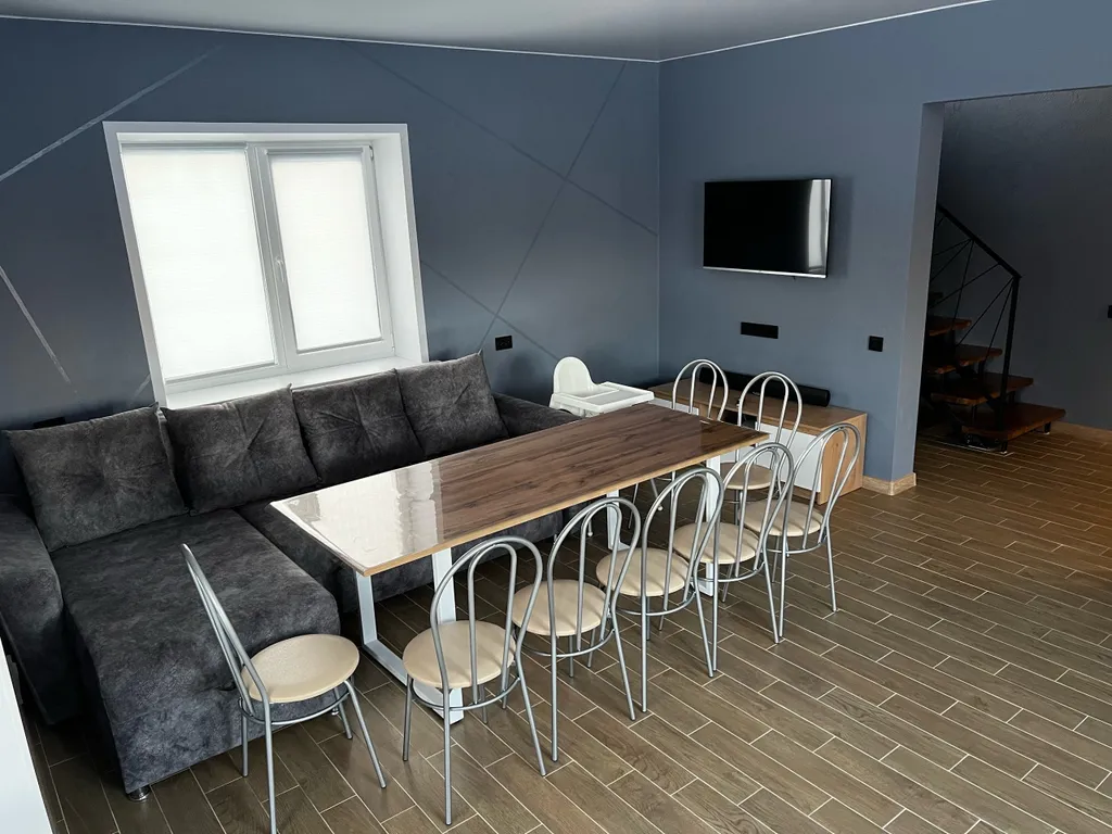 Дом возле горячих источников