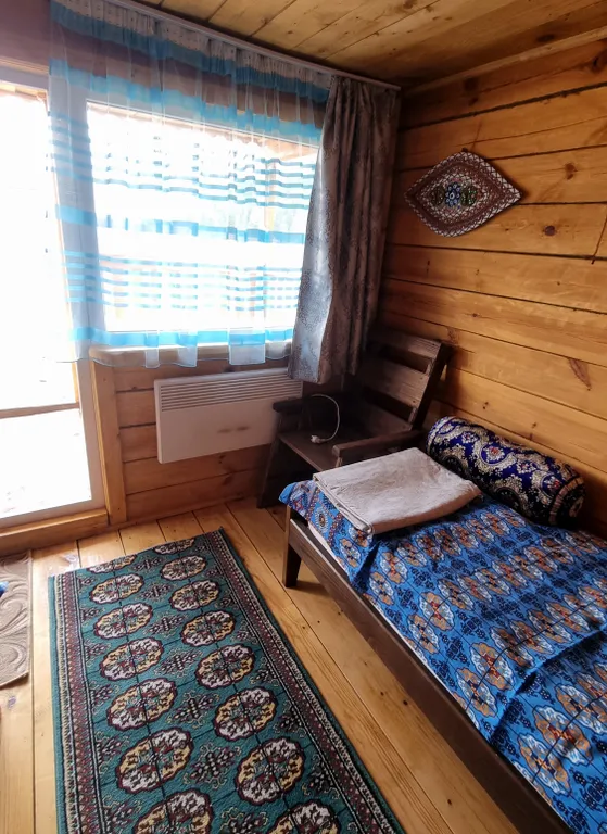 Коттедж Домик двухместный с раздельными кроватями и удобствами на территории — аренда посуточно в Акташ
