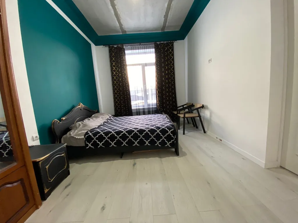 Новый дом с видом на сосновый лес