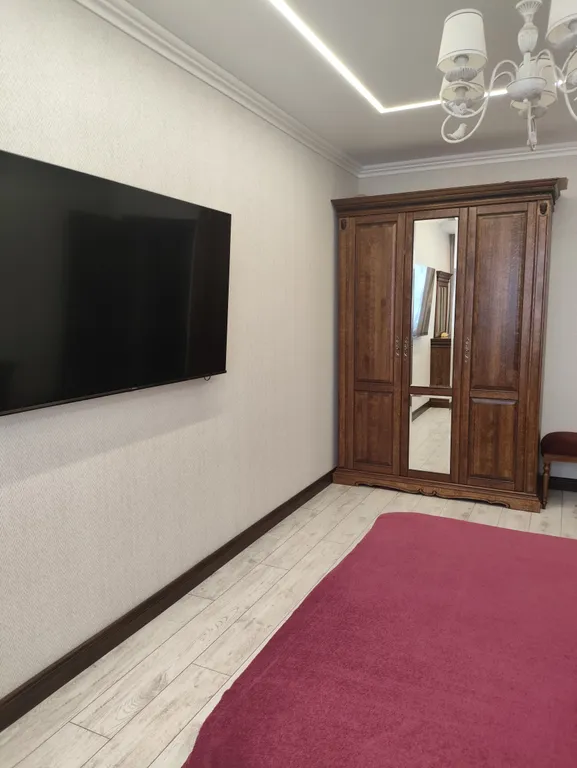 Видовая двушка с дорогим ремонтом и эксклюзивной мебелью