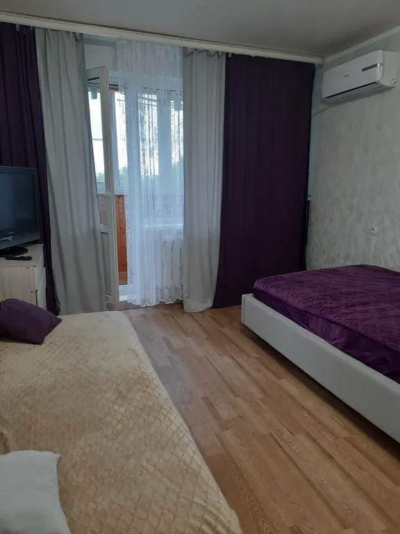 Однокомнатная квартира в районе ТЦ Мега Молл