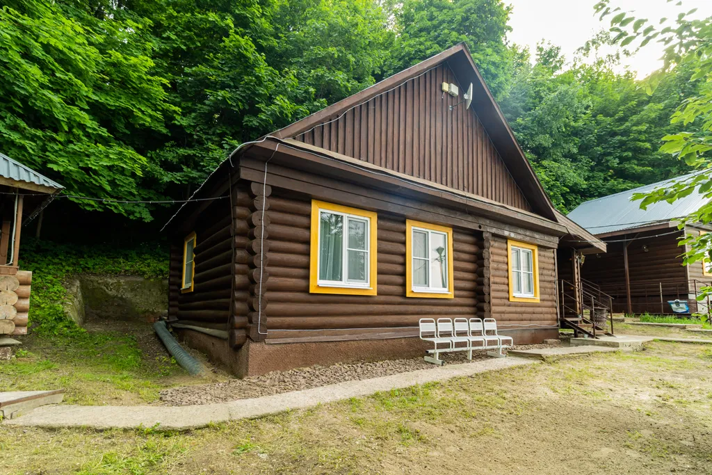 Дом с беседкой с видом на Волгу