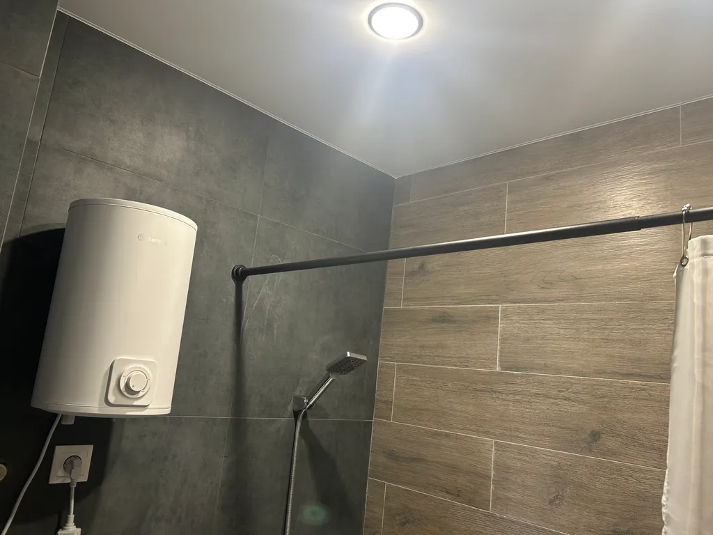 Уютная студия в тихом районе свежий ремонт