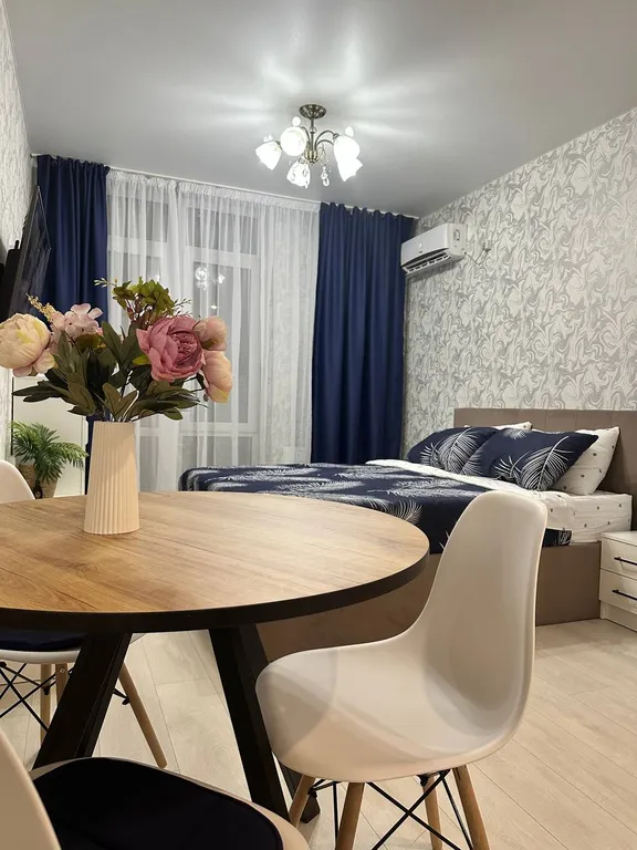 Просторная студия в доме класса комфорт плюс