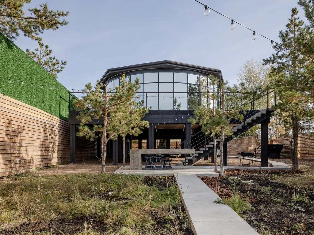 Уникальный Круглый дом с панорамой на горы и реку Сок