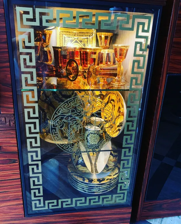 Элитная видовая люкс квартира с террасой дизайна R Cavalli