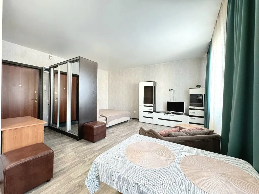 Студия с балконом рядом с Кузбасс Ареной и Ледовым дворцом