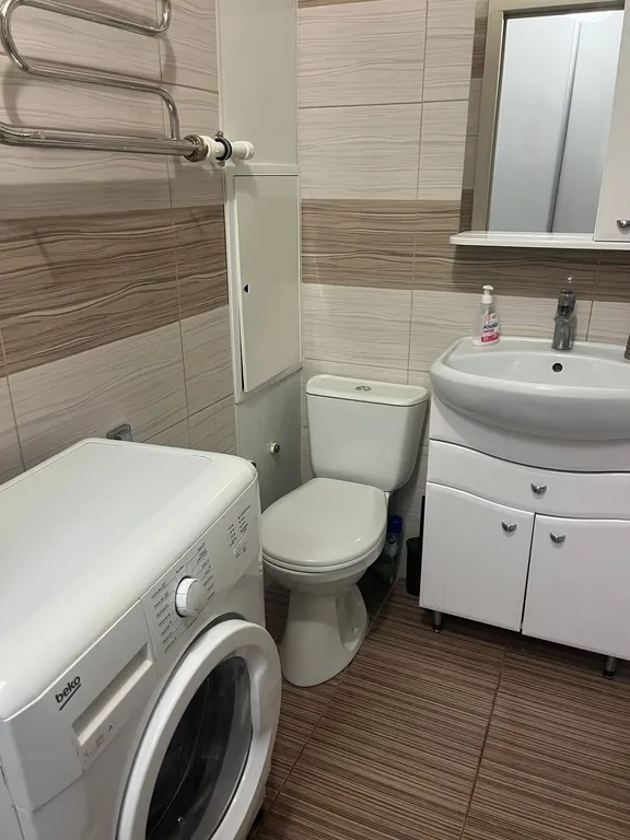 Тихая студия в новом доме с большой парковкой