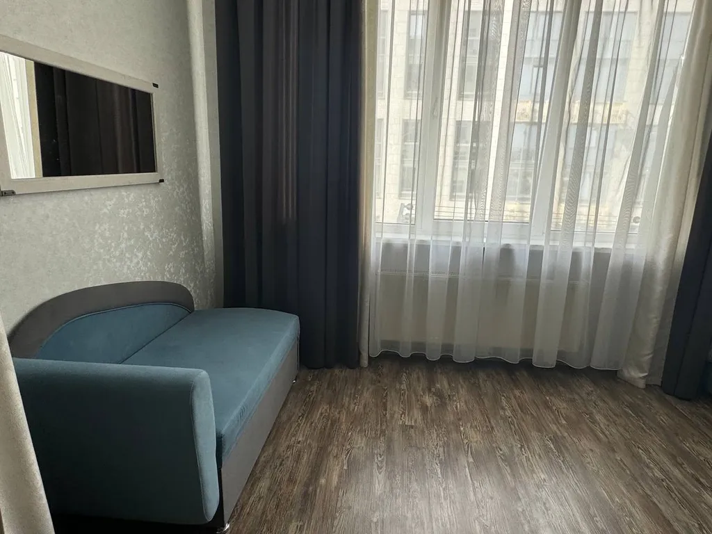 Большая студия возле набережной