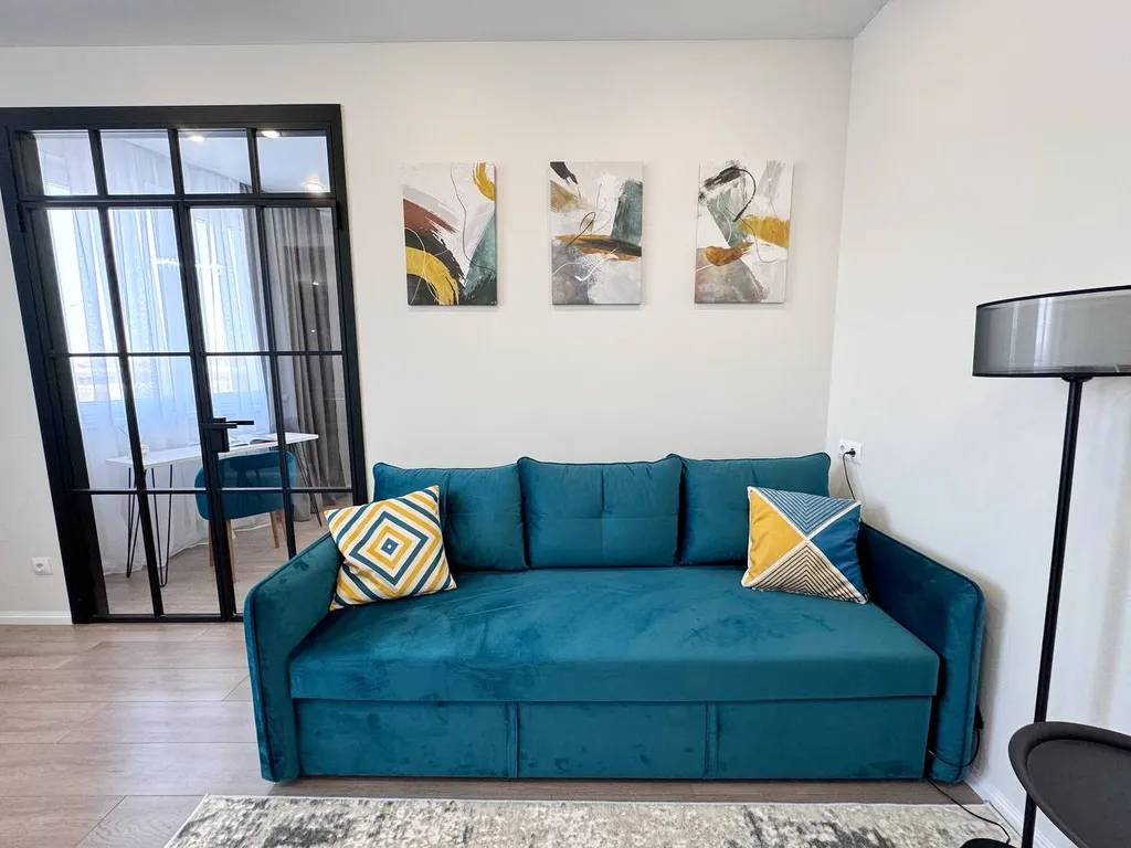 Дизайнерская 2-х комнатная квартира рядом с Море парком