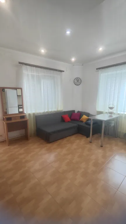 Коттедж Часть дома на первом этаже — Евпатория