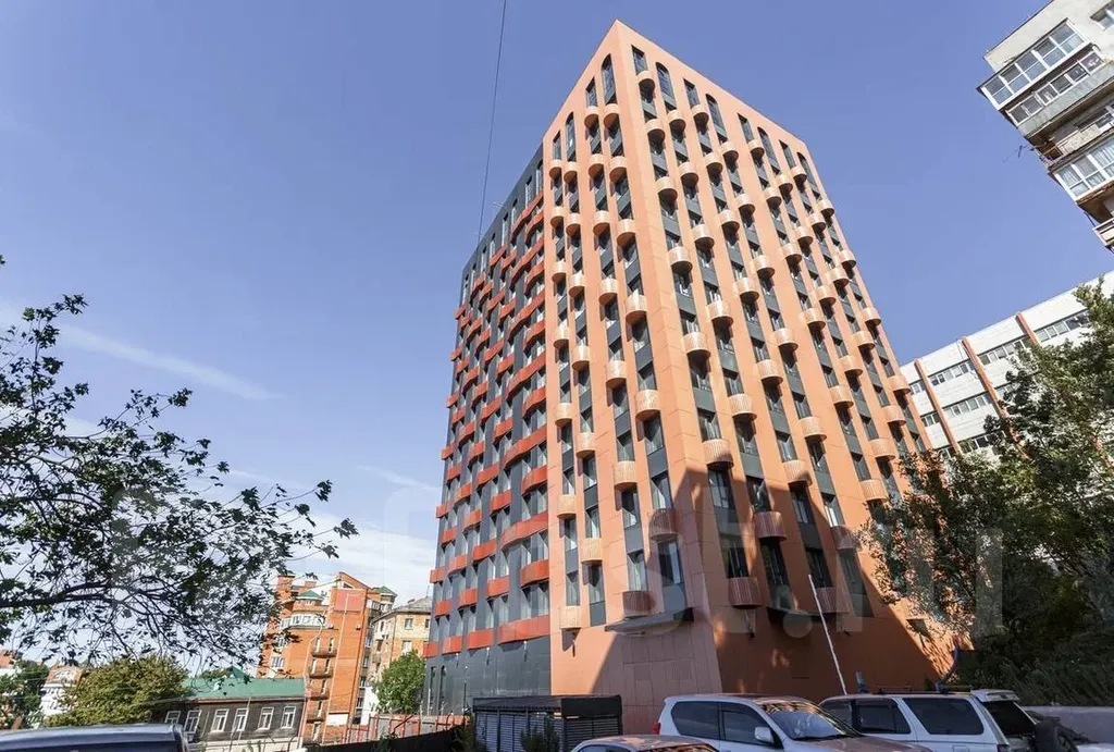 Новая студия в центре с видом на море