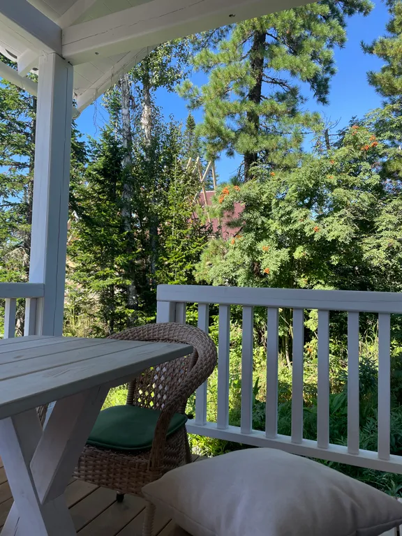 Гостевой дом Добрый Филин с большим летним бассейном и кондиционерами