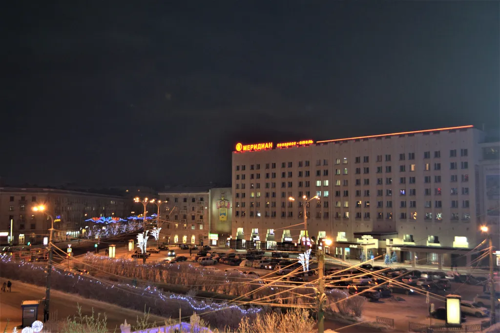 Студийного плана двухкомнатная квартира с шикарным видом на площадь Пять Углов