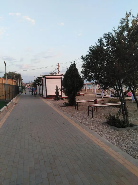 Уютный трёхместный номер на берегу моря