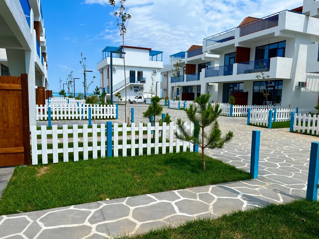 Полулюкс с патио