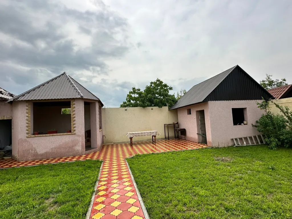 Уютная дача рядом с морем