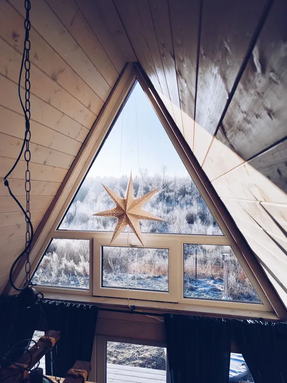 Коттедж Уютный дом с панорамным видом на лес — Луга