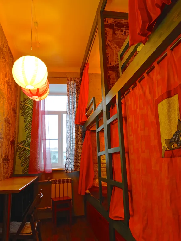 Три совёнка, зеленая комната на четверых