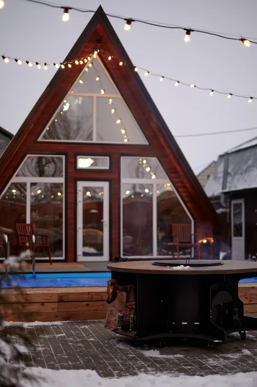 Коттедж А-фрейм дом с теплым бассейном — аренда посуточно в Балаково